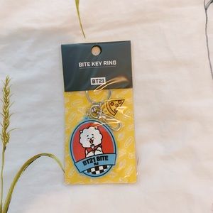 ⭐️ BTS KPOP bt21 keychain RJ